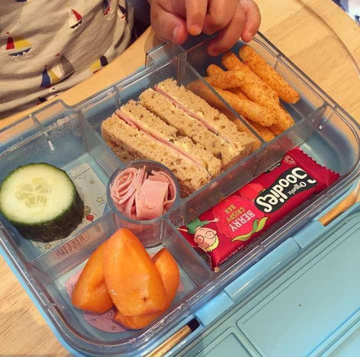 makan siang anak (instagram.com/paulaandjackeat)