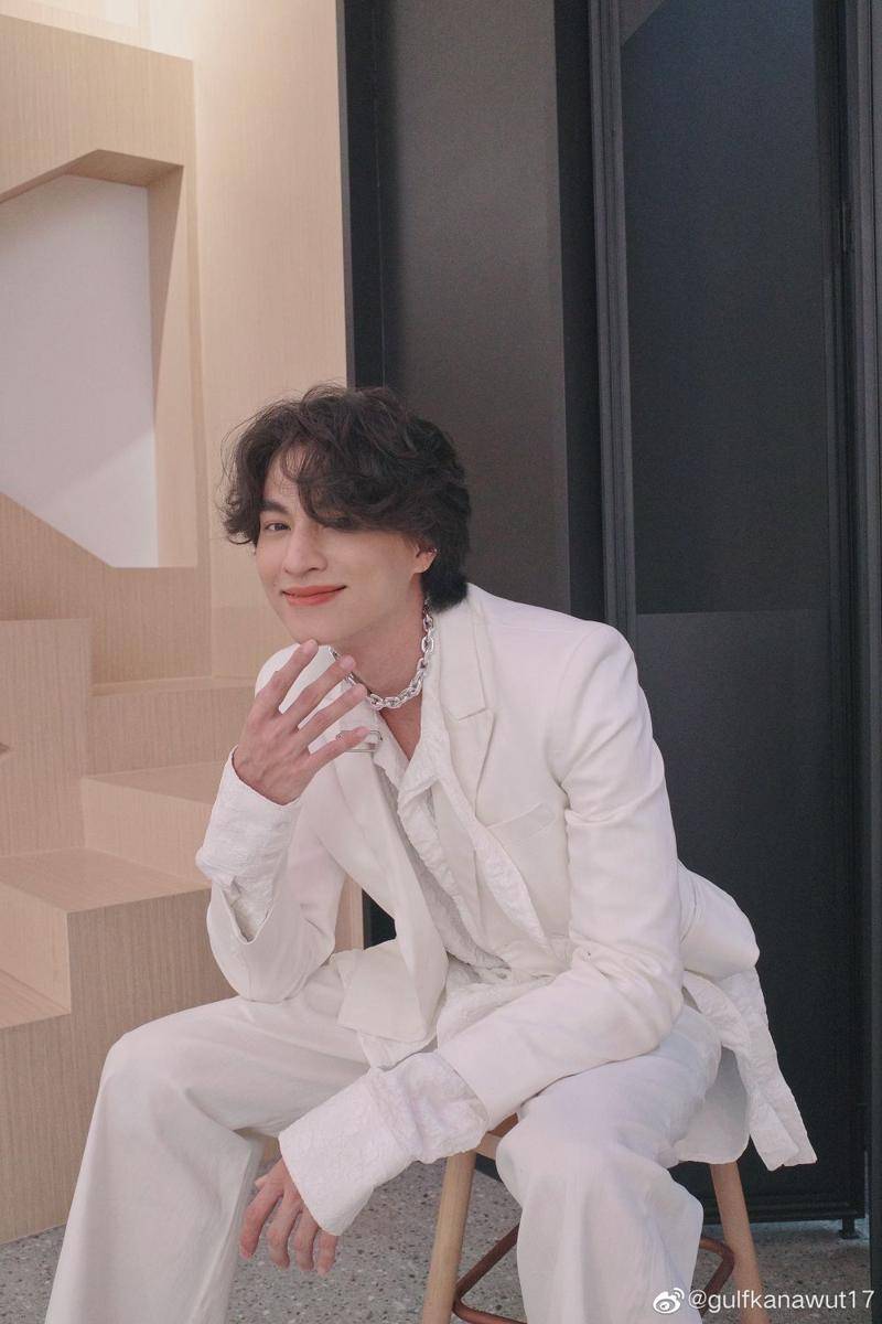 Gulf Kanawut (weibo.com/n/gulfkanawut17)