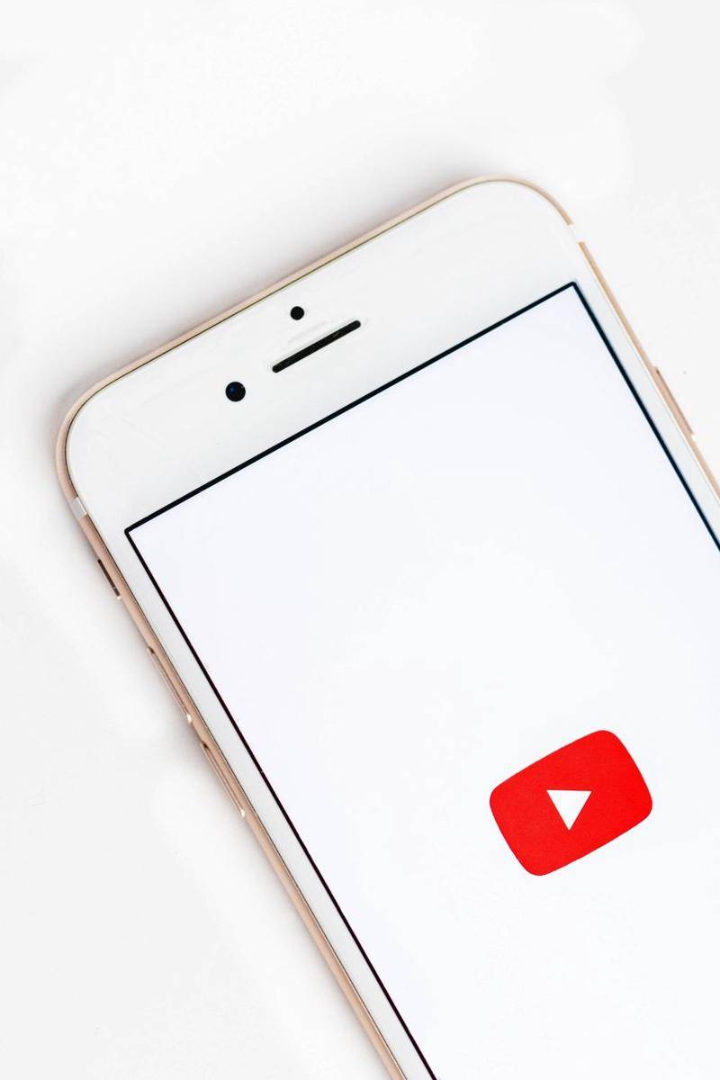 Logo YouTube (https://unsplash.com/@stereophototyp)