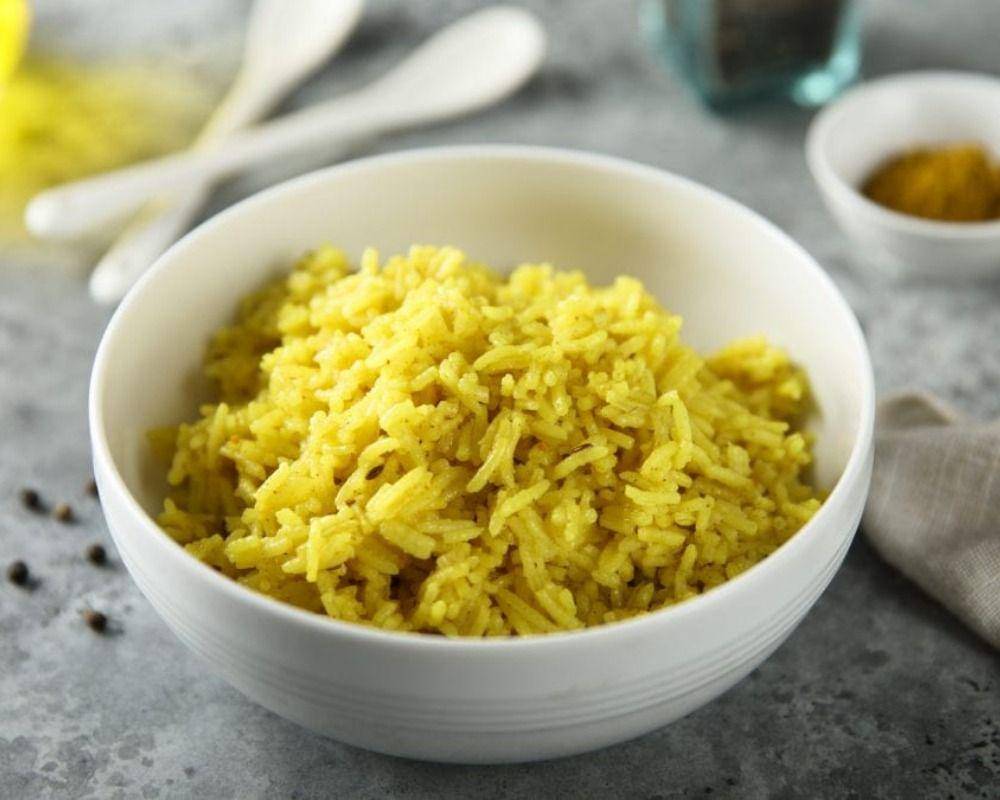 ilustrasi nasi kuning (cookist.com)