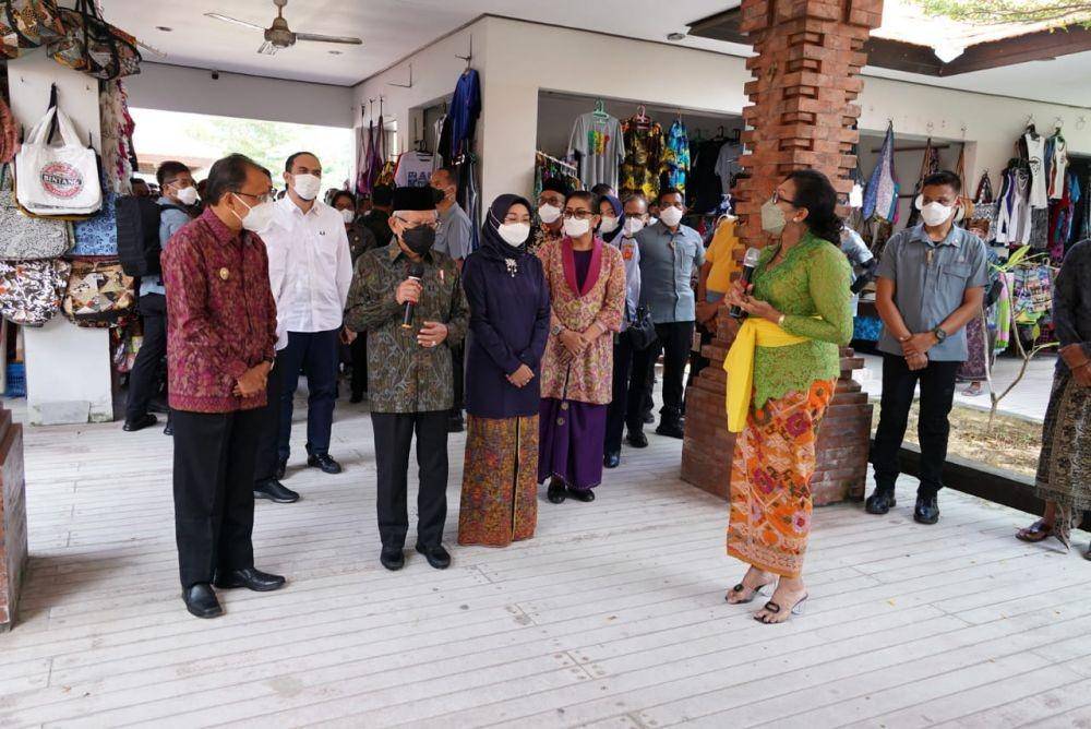 Wapres Ma'ruf Amin kunjungi kawasan UMKM di Pantai Jerman, Kabupaten Badung, Bali (dok. Setwapres)
