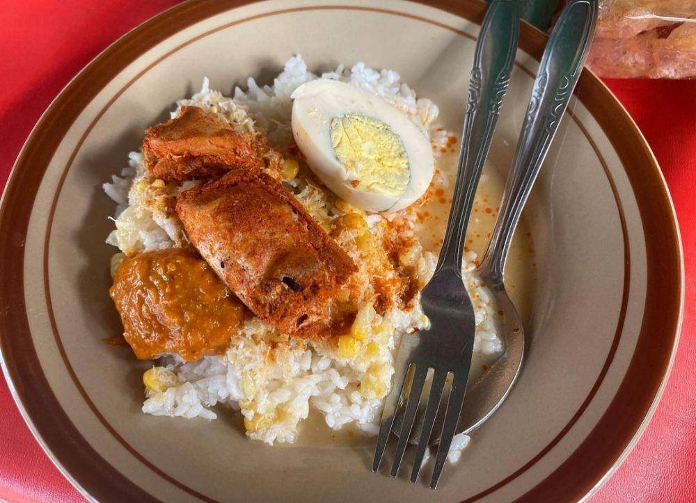 Nasi Cawuk Bu Mantih (instagram.com/foodcoxe)