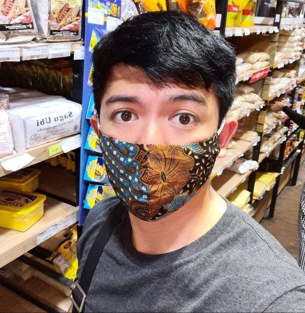 potret Nicky Tirta saat berbelanja (instagram.com/nickytirta)