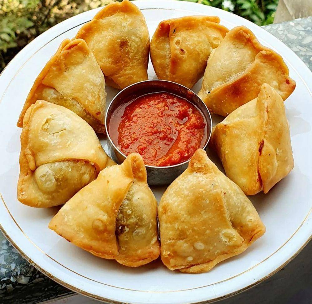 samosa (instagram.com/__cuisine_culture__)