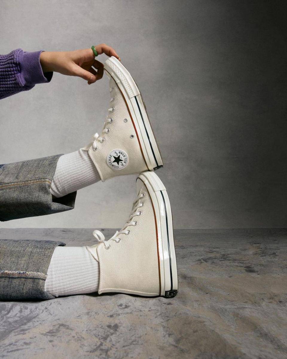 Converse (https://www.instagram.com/converse_id/)