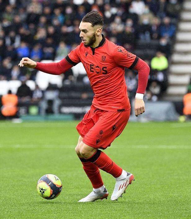 Amine Gouiri ketika membela OGC Nice di Ligue 1. (instagram.com/amine_gouiri)