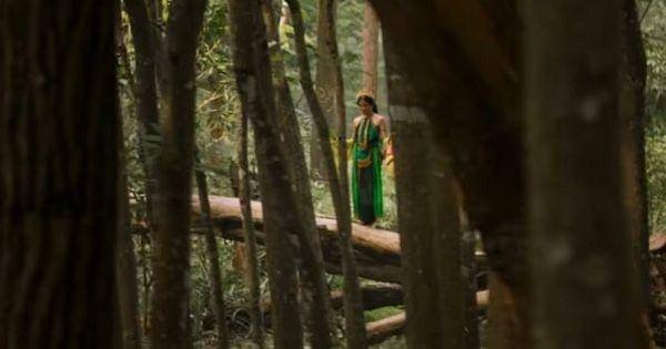 Penampakan Badarawuhi saat tim KKN memasuki kampung ( Dok. MD Pictures / KKN di Desa Penari )