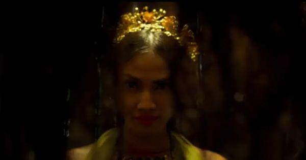 Penampakan Badarawuhi dari sudut pandang Widya ( Dok. MD Pictures / KKN di Desa Penari )