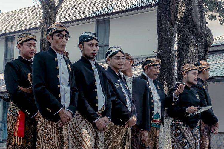 Wiru adat Surakarta (instagram.com/kraton_solo)