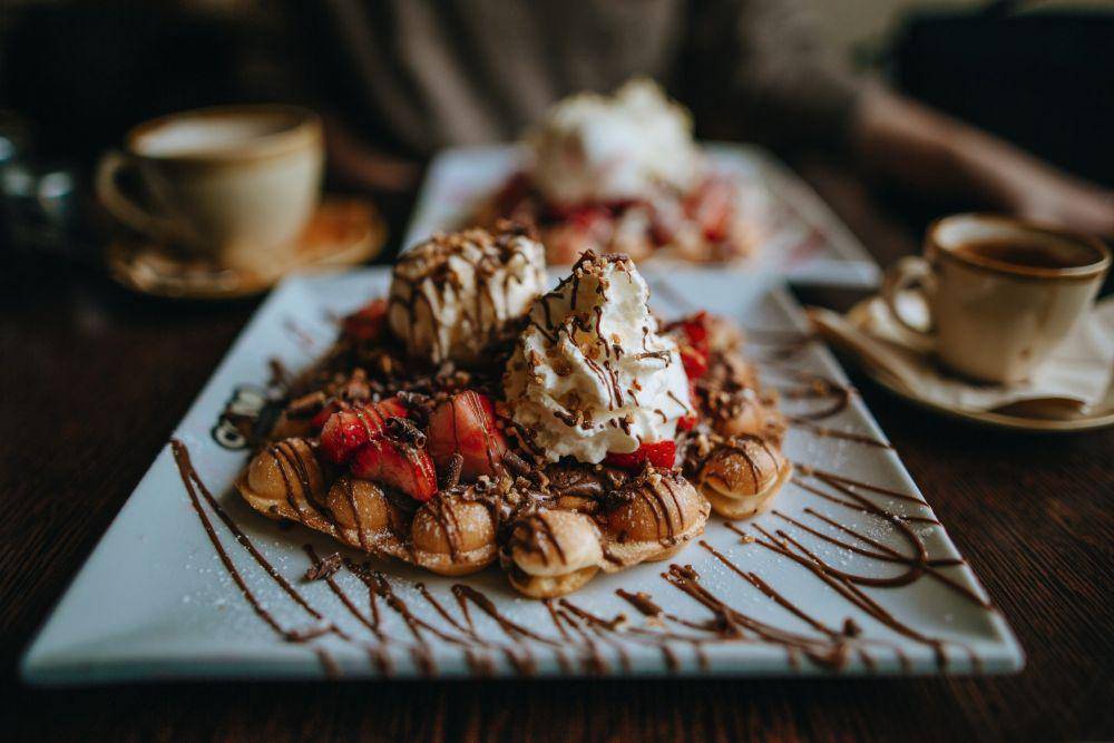 ilustrasi aneka hidangan dari cokelat oatmeal (unsplash.com/chris panas)
