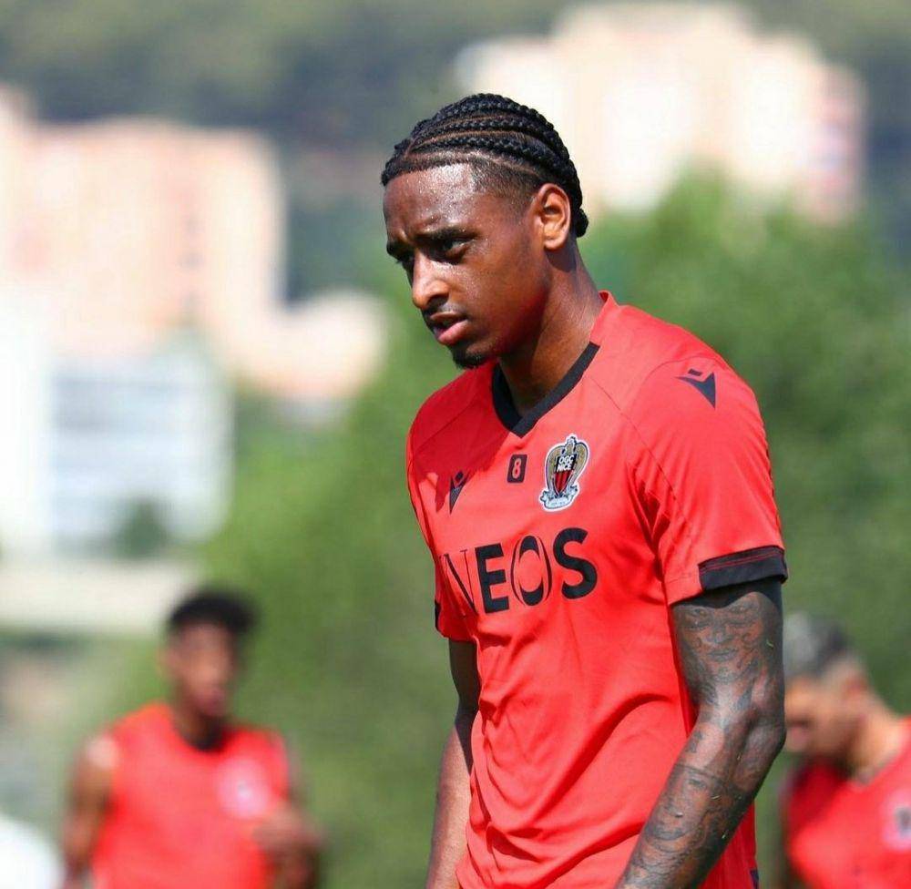 Pablo Rosario saat berlatih bersama tim OGC Nice. (twitter.com/TransfersByDK)