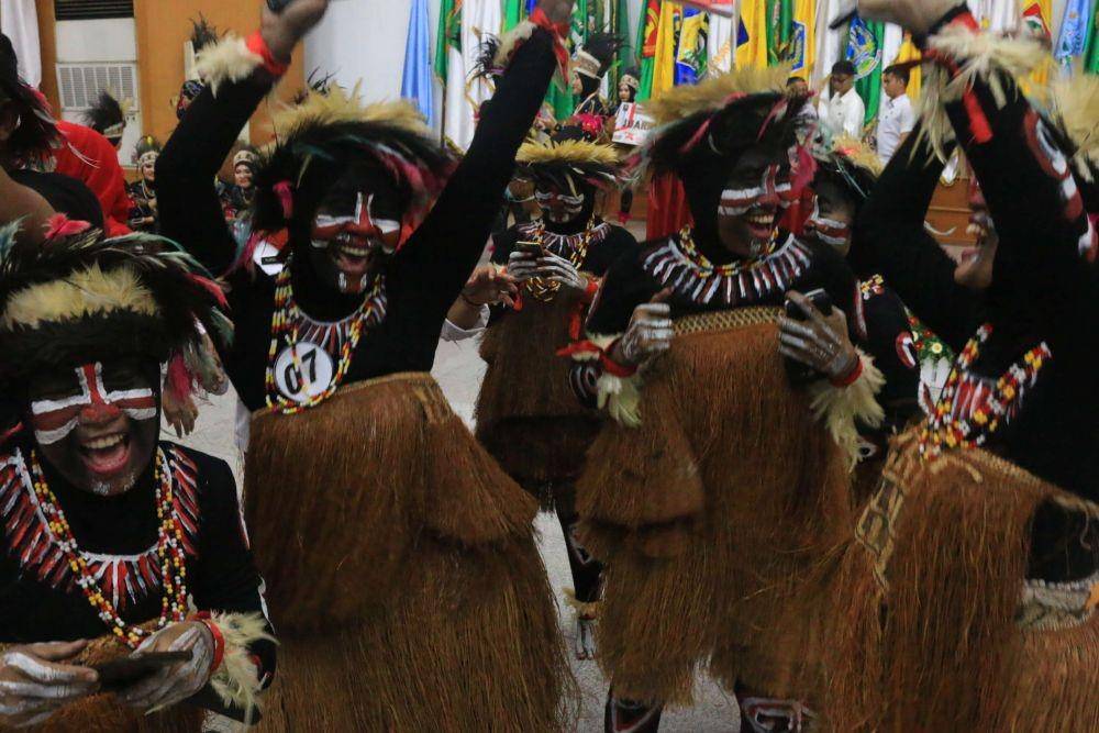 BPP Kemendagri Sabet Juara I Lomba Tari Yamko Rambe Yamko (litbang.kemendagri.go.id)