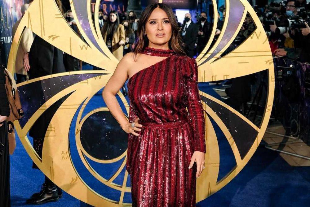 9 Aktor yang Pernah Satu Film Bareng Salma Hayek, Ada Angelina Jolie!
