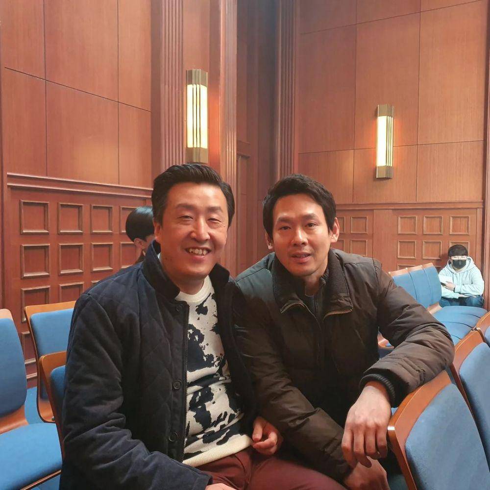 Hyun Bong Sik dan Park Jong Hwan di belakang layar drama Juvenile Justice (instagram.com/bongsikh)