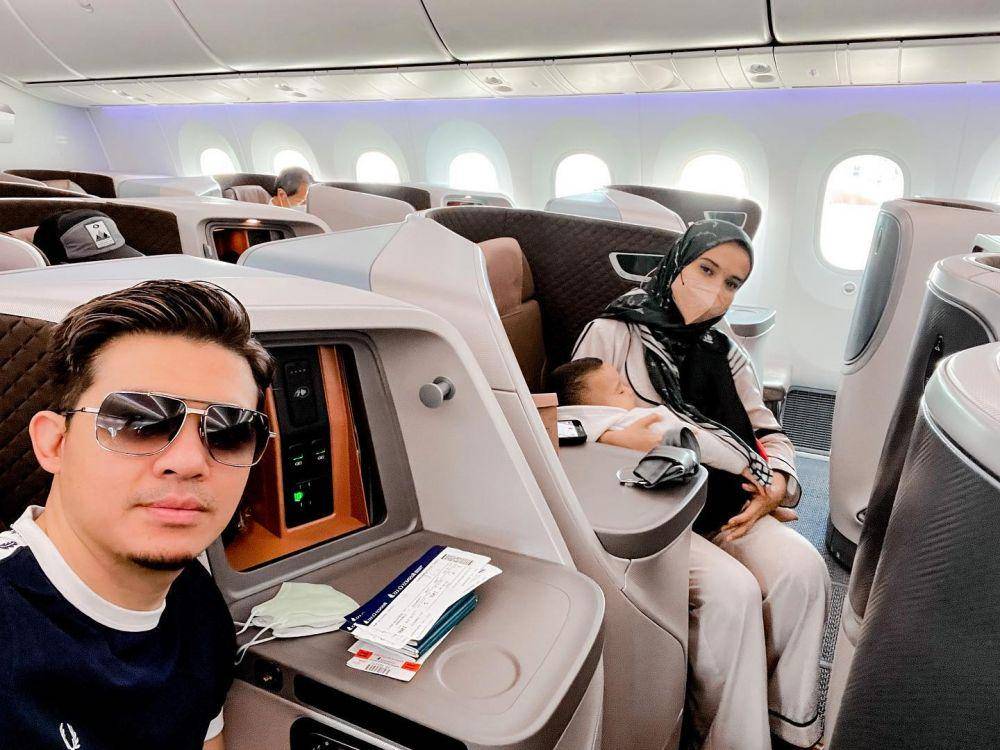 ekspresi cute Ukkasya saat liburan ke Singapura (instagram.com/irwansyah_15)