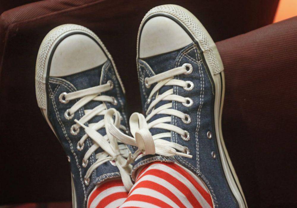 ilustrasi tali sepatu (pexels.com/Magda Ehlers)