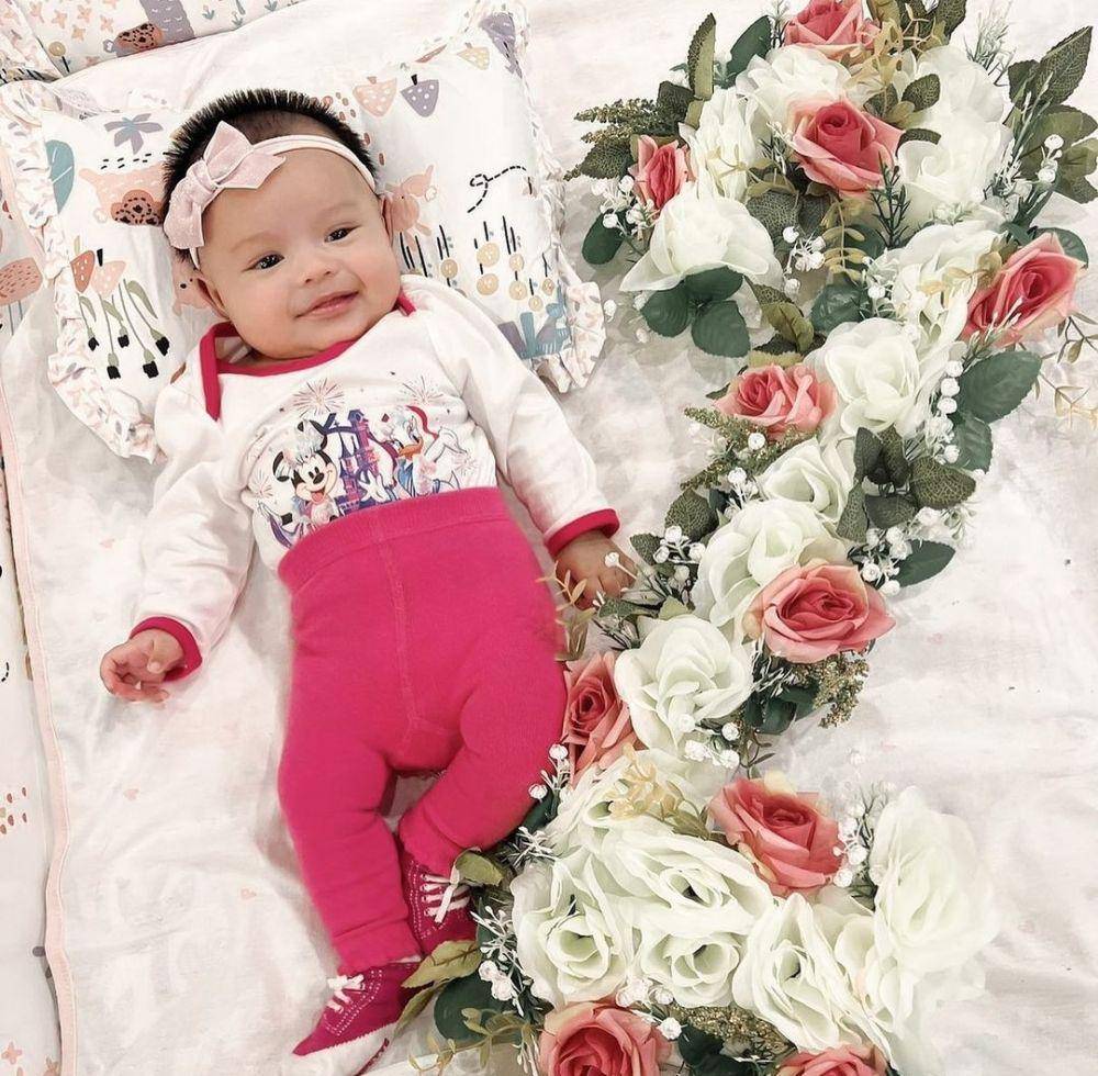 potret Ameena saat pakai bandana (instagram.com/aurelie.hermansyah)