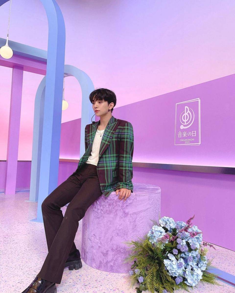 outfit suit ala SEVENTEEN (instagram.com/shuaupdates)