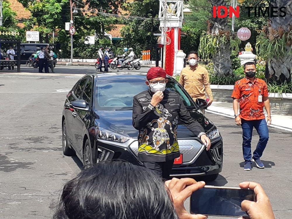 Bupati Fauzi Dapat Gelar Tokoh Penggerak Kendaraan Listrik