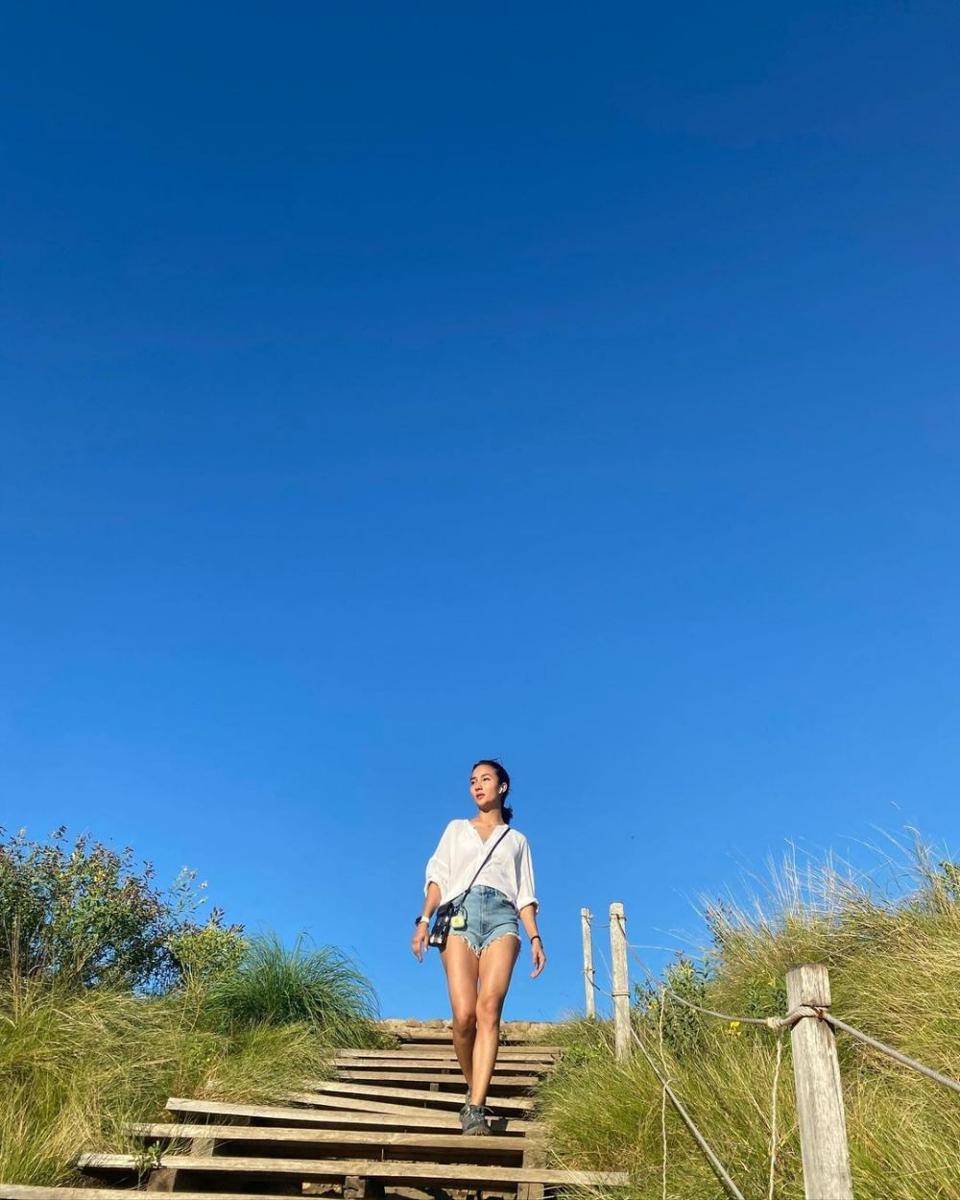 OOTD liburan ala Naomi Zaskia (instagram.com/naonomnom)
