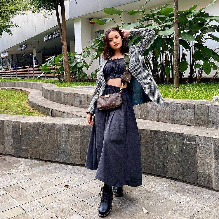 Mix and match outfit ala Andira Hadley (instagram.com/andirazh)
