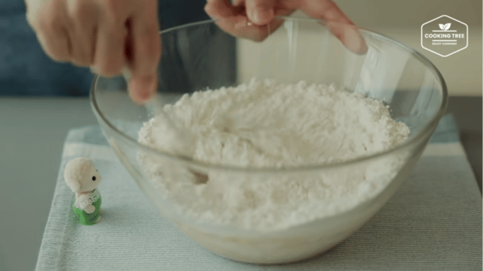 ilustrasi adonan donat (dok. youtube.com/Cooking tree 쿠킹트리)