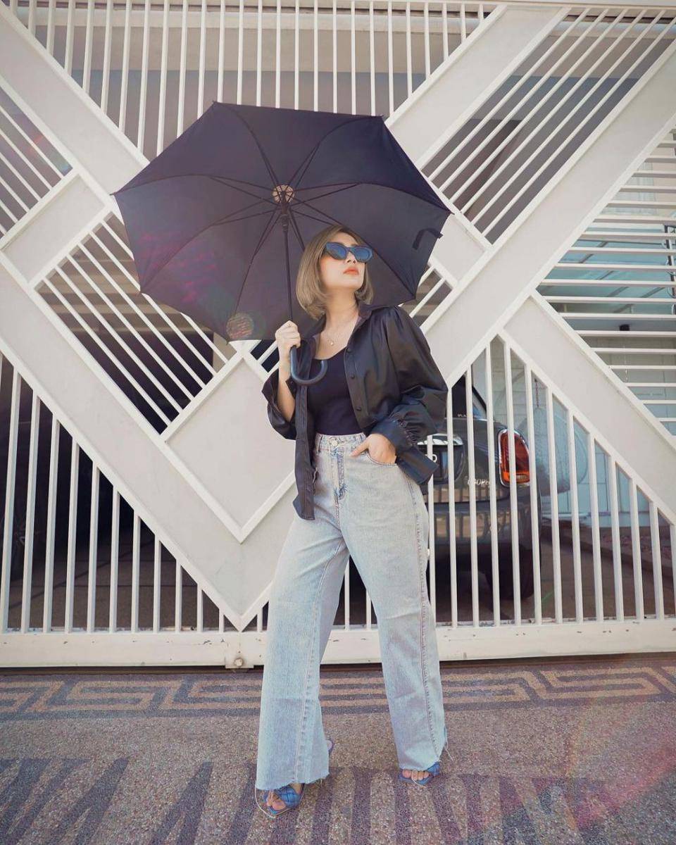 OOTD ala Delta Hesti (instagram.com/deltahesti)
