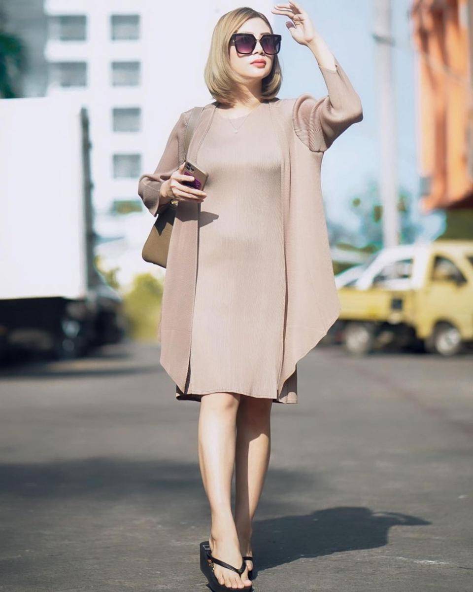 OOTD ala Delta Hesti (instagram.com/deltahesti)