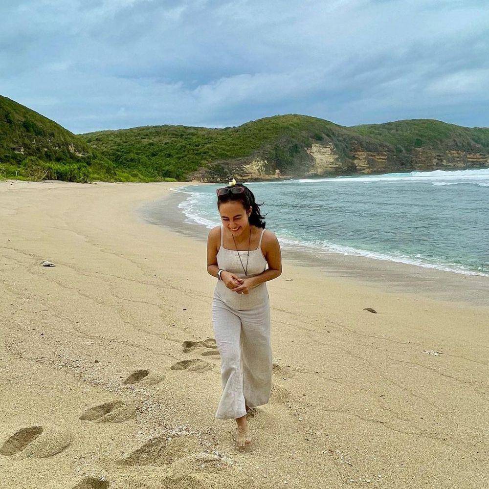 OOTD liburan ala Naomi Zaskia (instagram.com/naonomnom)
