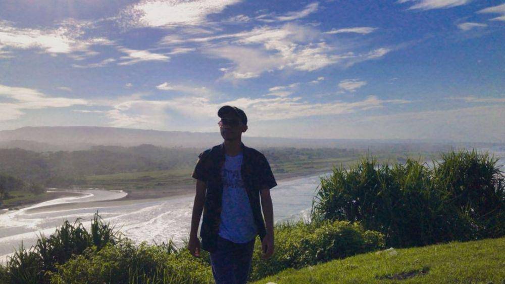 potret wisatawan di Puncak Guha, Garut (instagram.com/cehassss)