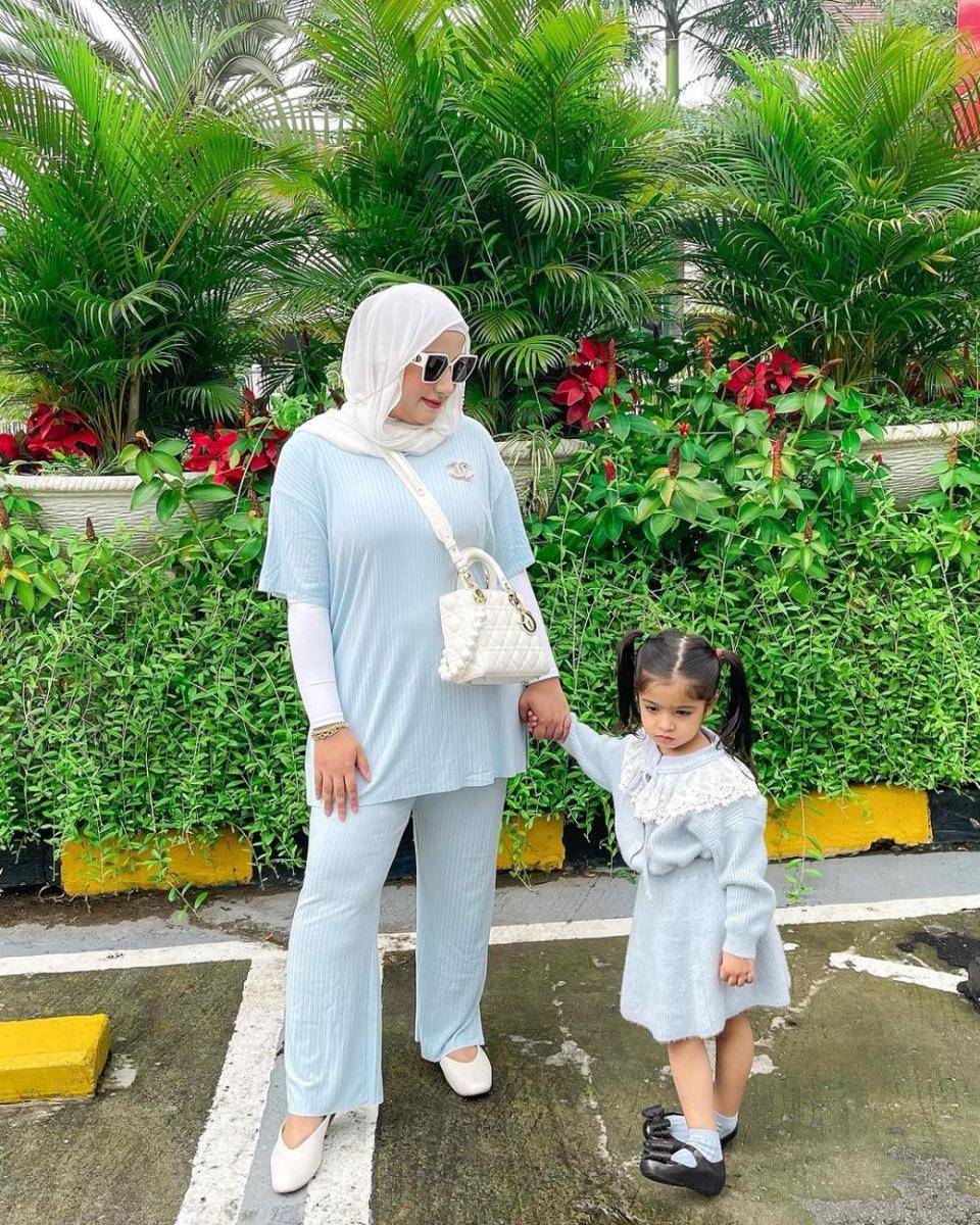 Tasyi Athasyia dan buah hati (instagram.com/tasyiiathasyia)