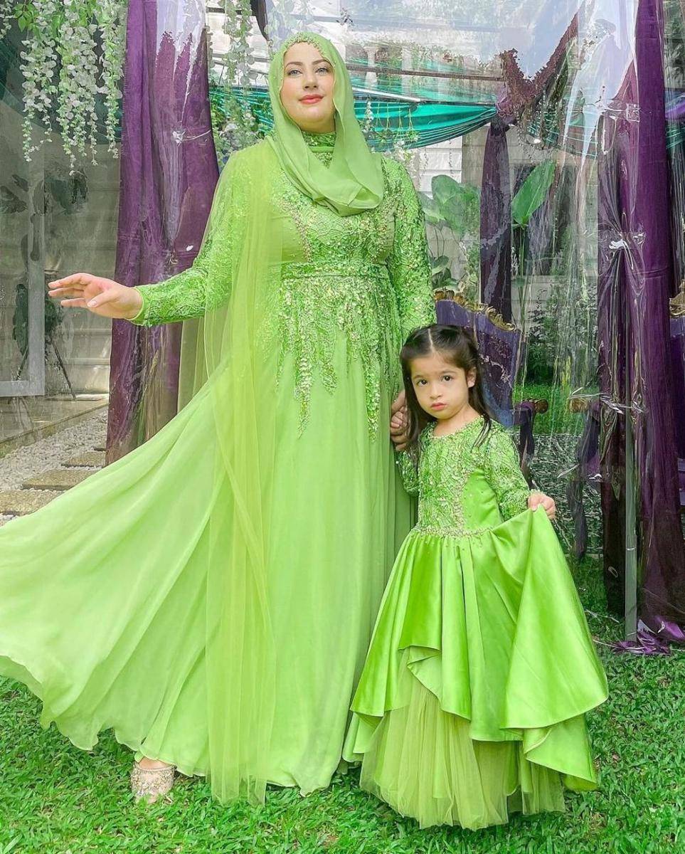 Tasyi Athasyia dan buah hati (instagram.com/tasyiiathasyia)