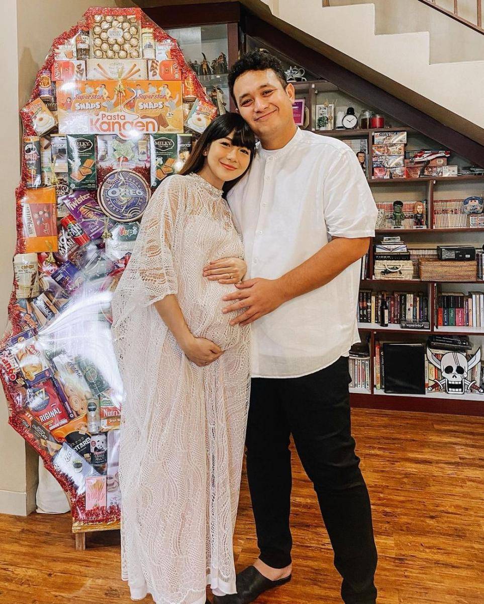 potret baby bump Adiezty Fersa (instagram.com/adieztyfersa)