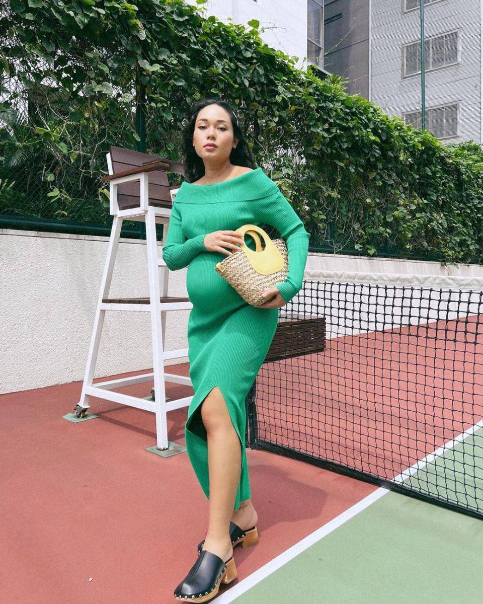 potret baby bump Ayla Dimitri (instagram.com/ayladimitri)