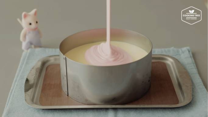 ilustrasi adonan cheesecake (dok. youtube.com/Cooking tree 쿠킹트리)