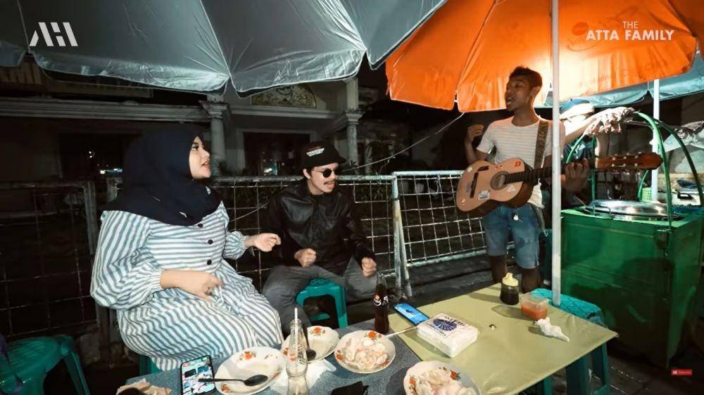 Atta-Aurel kenang momen kencan pertama (youtube.com/attahalilintar)