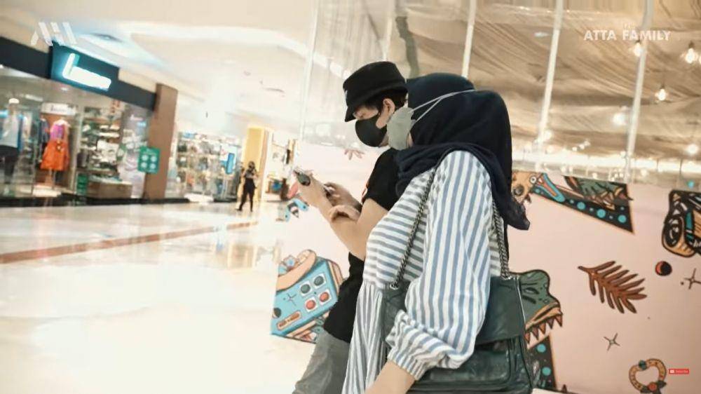 Atta-Aurel kenang momen kencan pertama (youtube.com/attahalilintar)