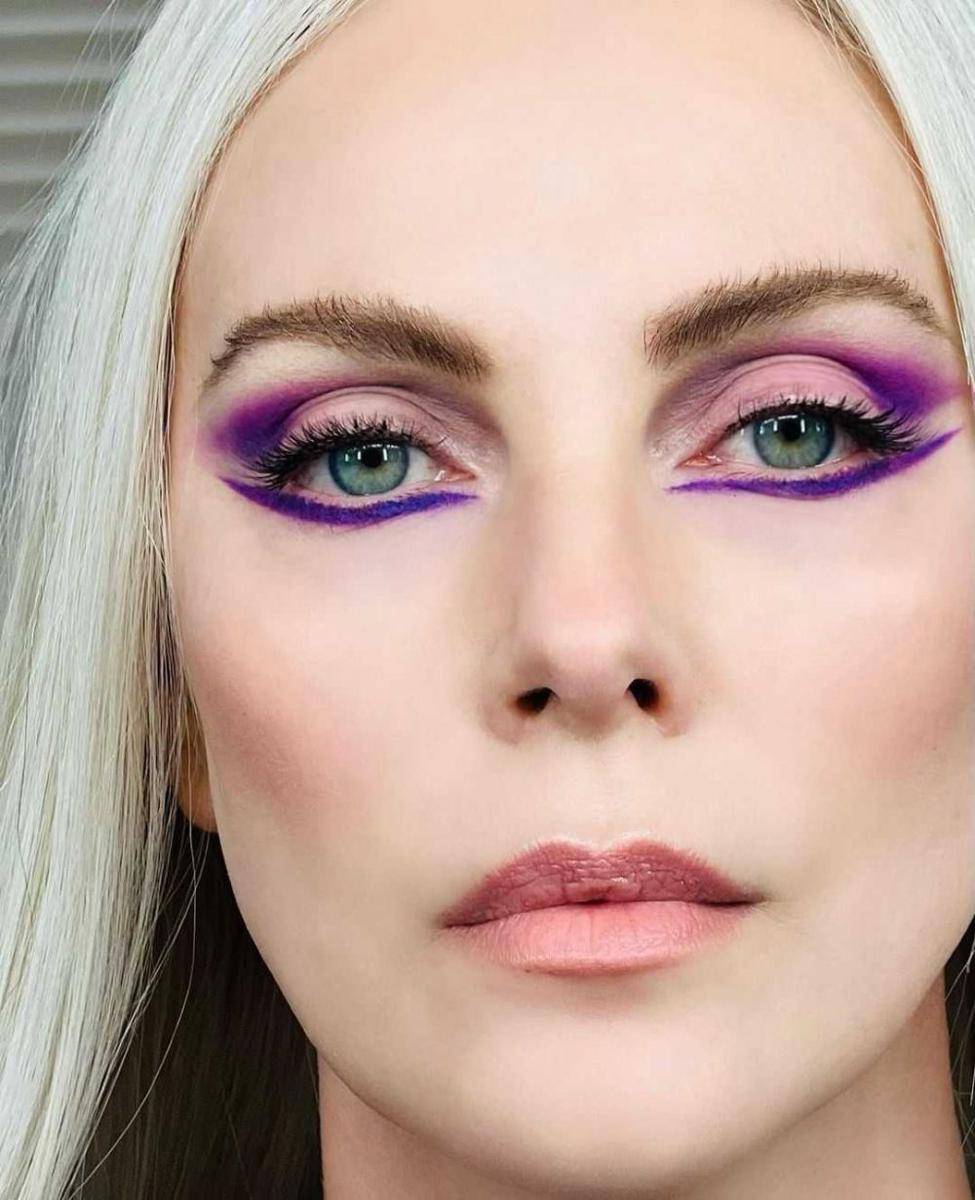 Charlize Theron (instagram.com/charlizeafrica)