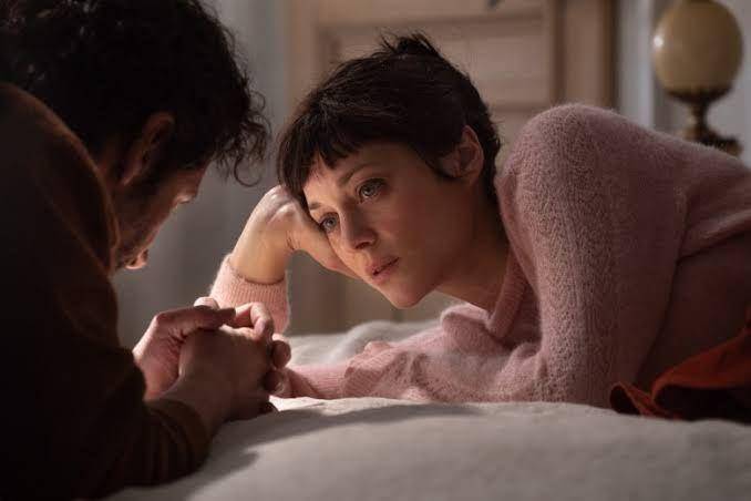 Marion Cotillard dan Melvil Poupaud dalam film Brother and Sister (dok. Arte France Cinéma/Brother and Sister)