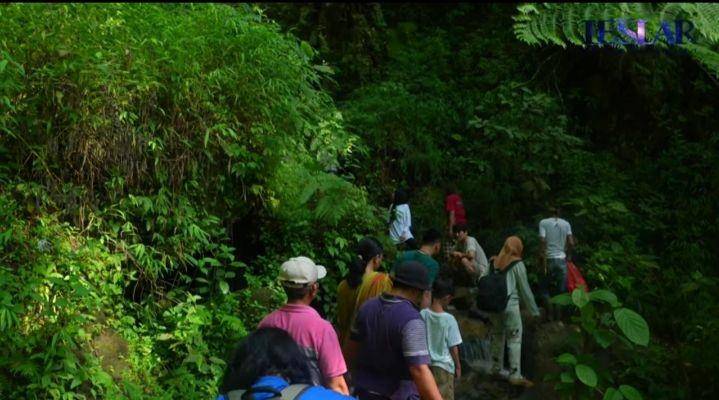 potret Lesti-Billar main ke curug (youtube.com/Leslar Entertainment)