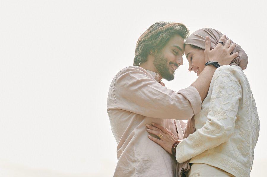 Ilustrasi melakukan foreplay sebelum berhubungan intim (pexels.com/ August de Richelieu)