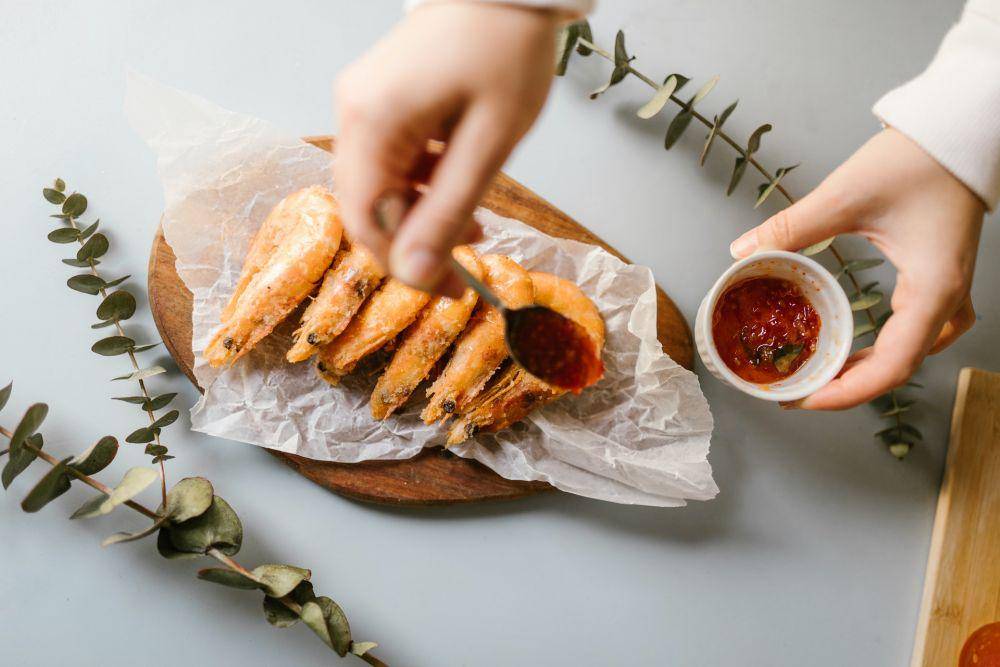 ilustrasi sambal colek udang (pexels.com/Rodnae Productions)