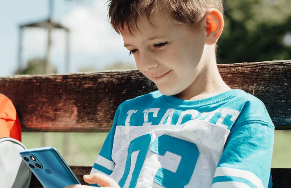 ilustrasi Kids Mode pada Infinix Smart 6 (infinixmobility.com)