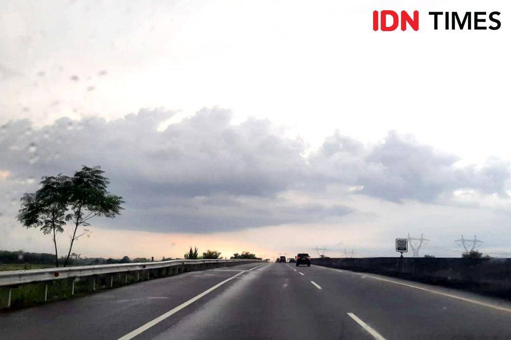 ilustrasi jalan tol (IDN Times/Sunariyah)
