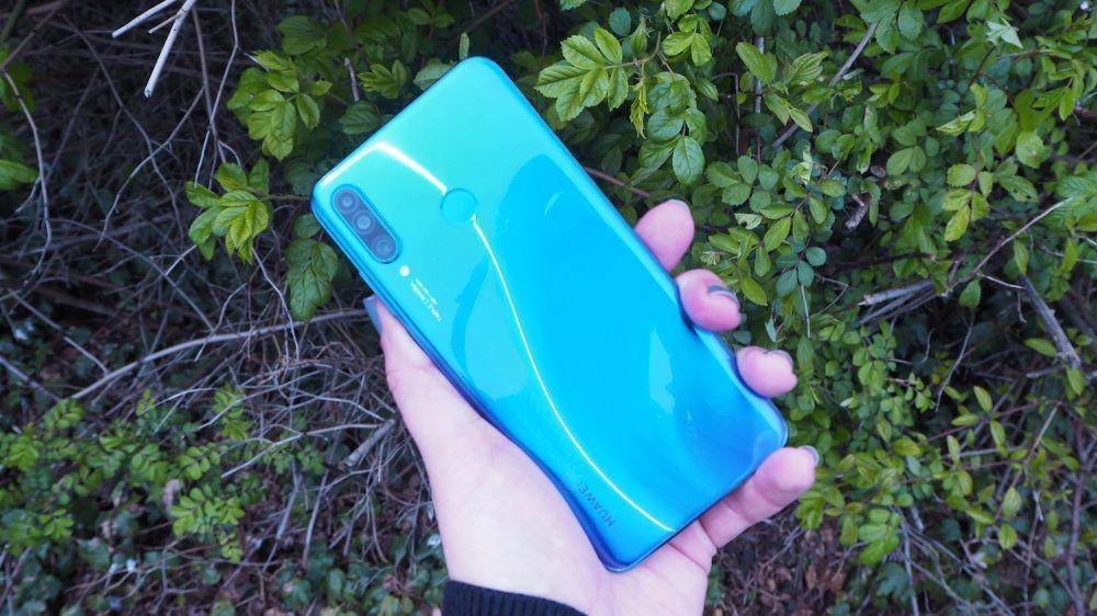 Huawei P30 Lite (ephotozine.com)