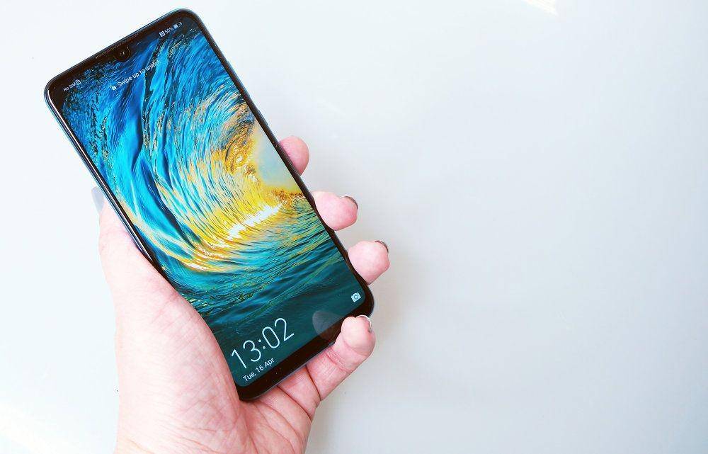 Huawei P30 Lite (ephotozine.com)