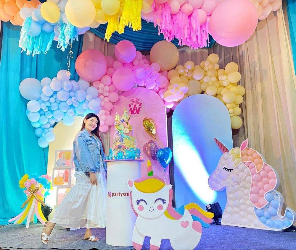 OOTD casual ala Via Vallen (instagram.com/viavallen)