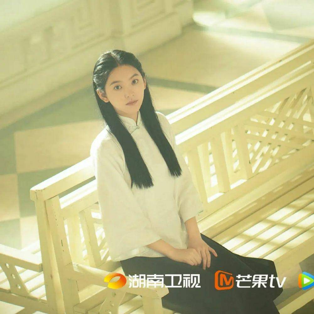 Poster CDrama Defying The Storm (dok. Tencent Video/Defying The Storm)