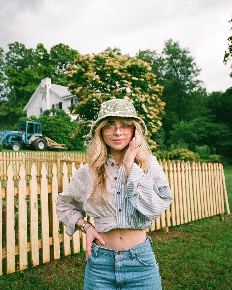 Sabrina Carpenter (instagram.com/sabrinacarpenter)