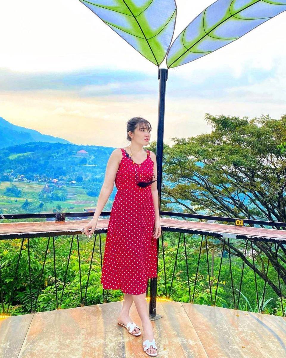 OOTD casual ala Via Vallen (instagram.com/viavallen)